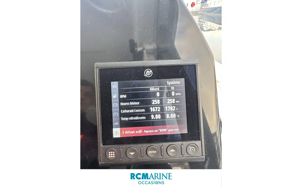 slider 7 Beneteau Antares 11