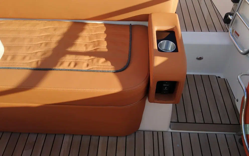 slider 10 Cranchi Endurance 30