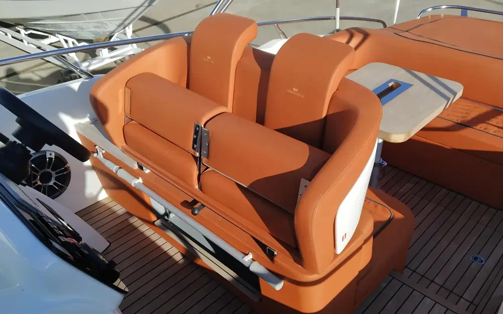 slider 16 Cranchi Endurance 30