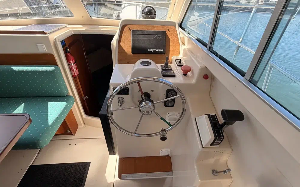 slider 16 Beneteau Antares Serie 8