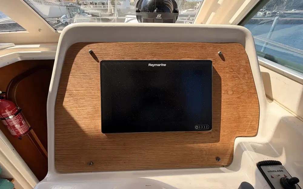 slider 17 Beneteau Antares Serie 8