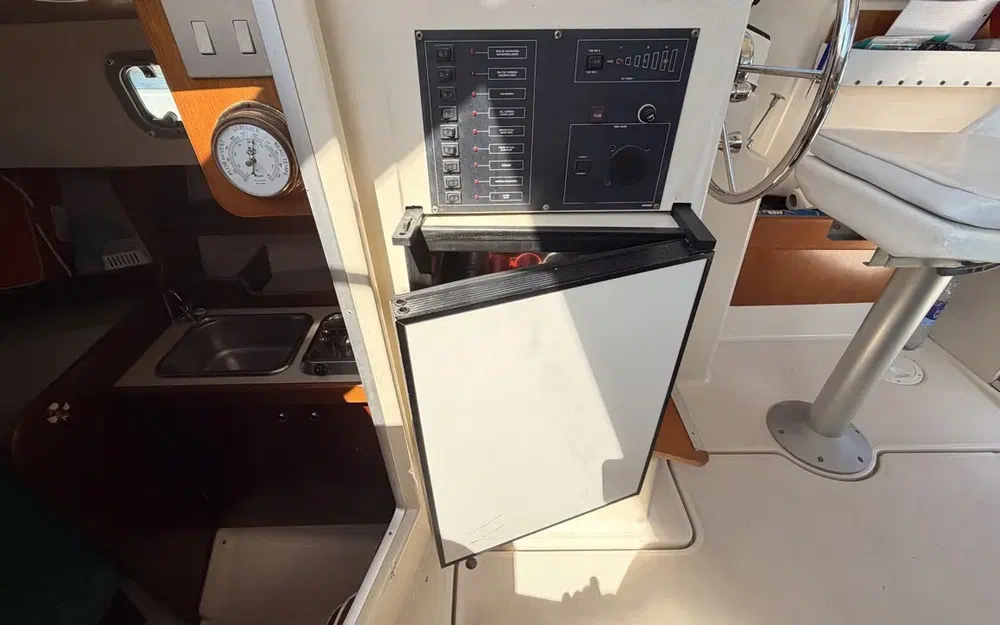 slider 20 Beneteau Antares Serie 8