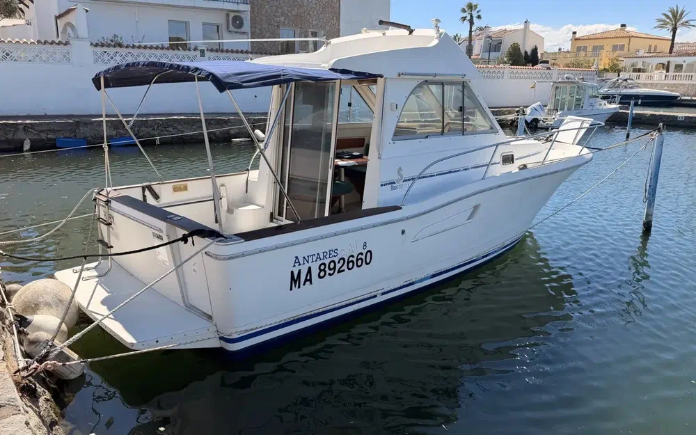 slider 2 Beneteau Antares Serie 8