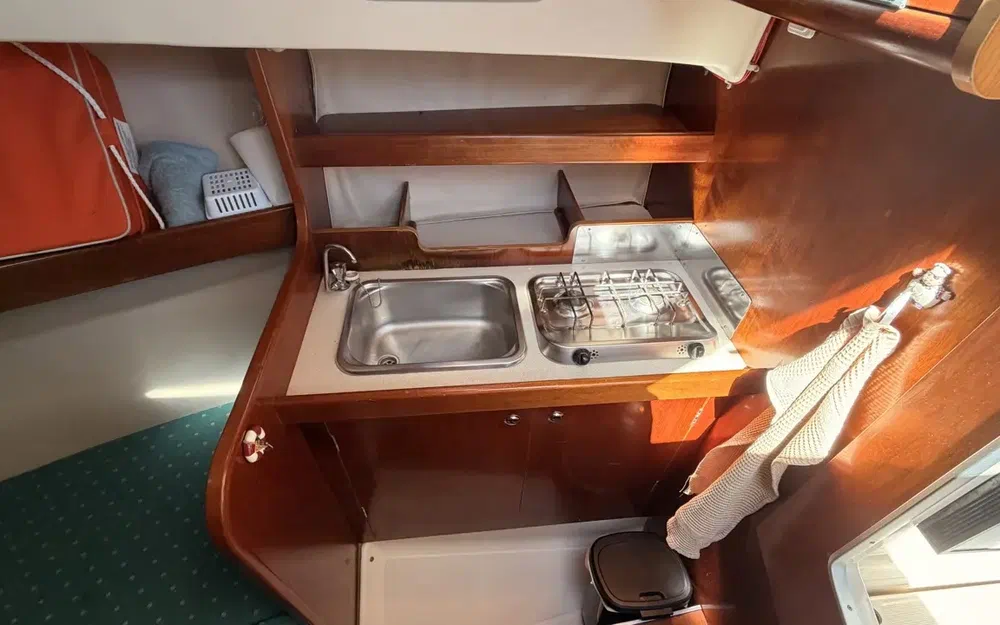 slider 30 Beneteau Antares Serie 8