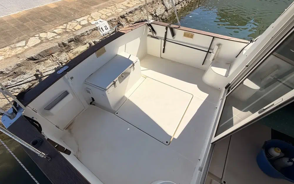 slider 5 Beneteau Antares Serie 8