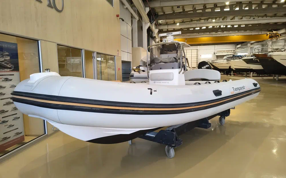 slider 1 Capelli Tempest 505