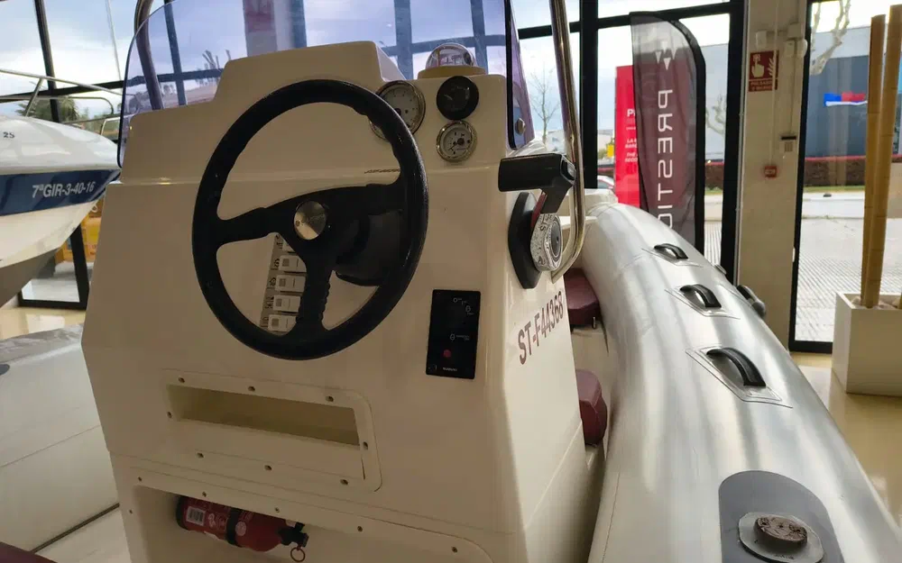 slider 6 Brig Eagle 580