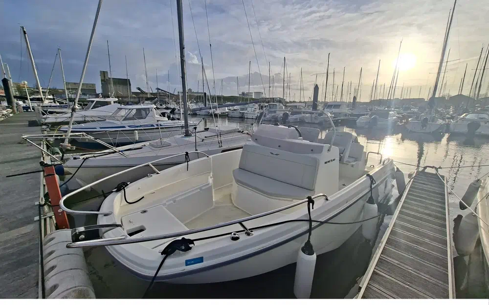 slider 0 Beneteau Flyer 6 SPACEdeck