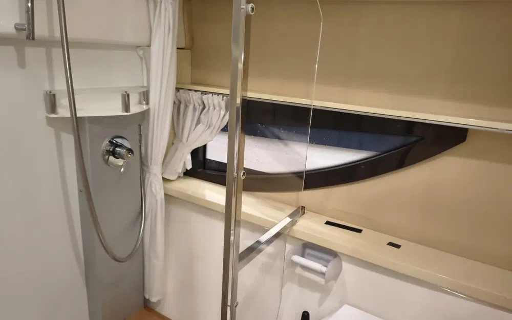 slider 8 Cranchi Endurance 33