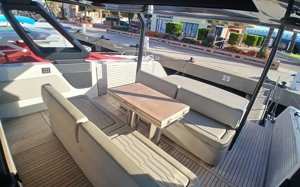 slider 11 Cranchi A46 Luxury Tender