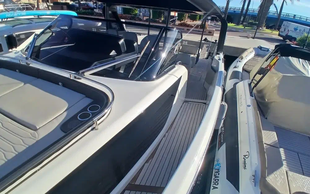 slider 13 Cranchi A46 Luxury Tender