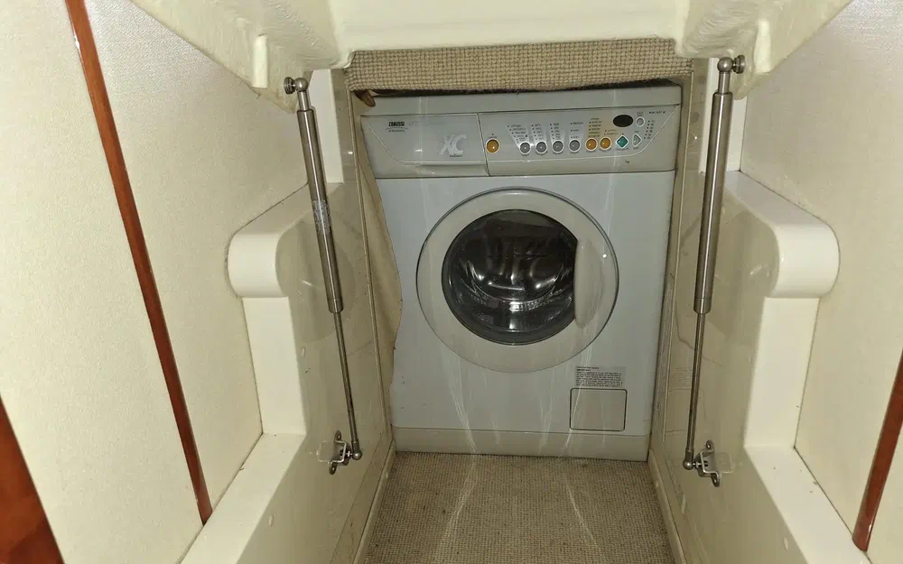 slider 27 Fairline Phantom 46