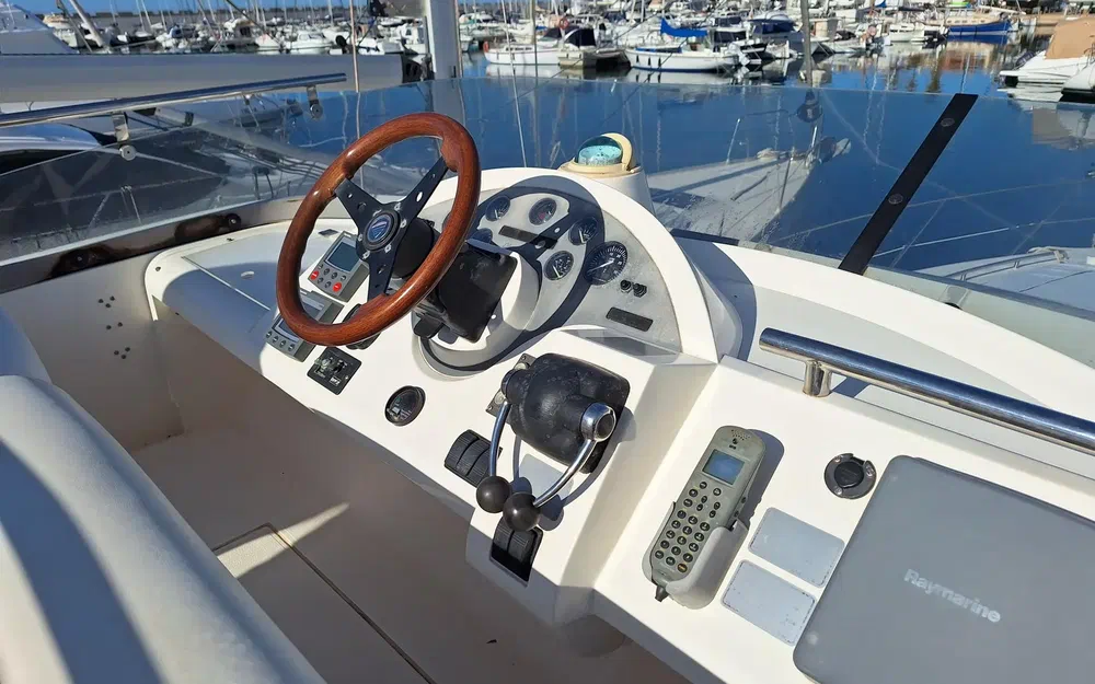 slider 34 Fairline Phantom 46