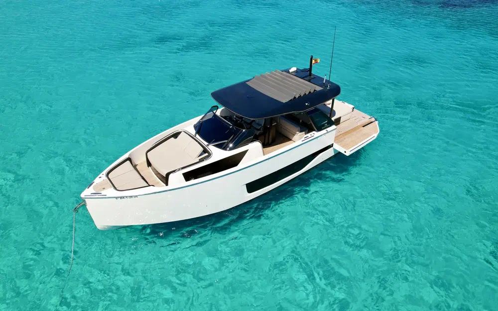slider 1 Cranchi A46 Luxury Tender