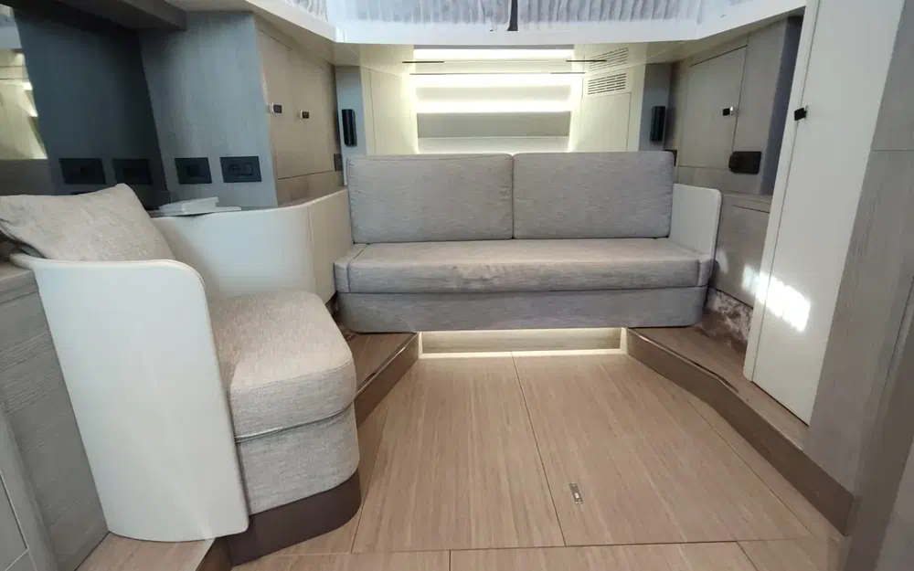 slider 21 Cranchi A46 Luxury Tender