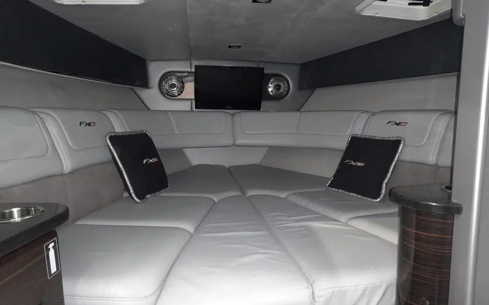 slider 13 Formula 310 Sun Sport