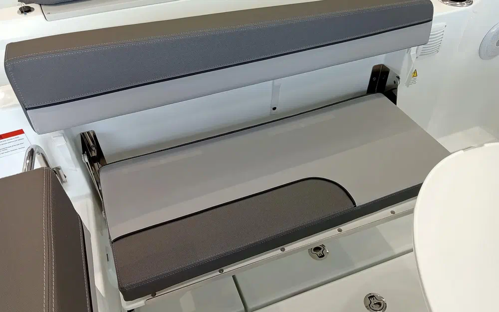 slider 9 Jeanneau CAP CAMARAT 7.5 WA SERIE 3