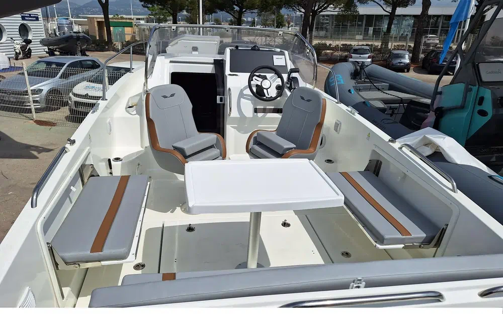 slider 6 Beneteau Flyer 8 SUNdeck V2