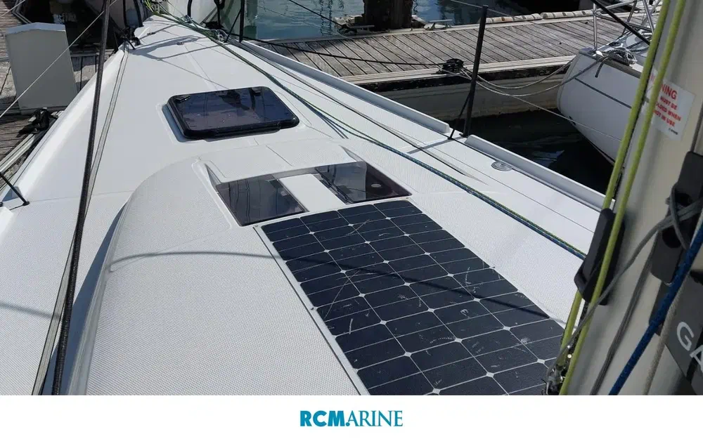 slider 15 Beneteau First 36