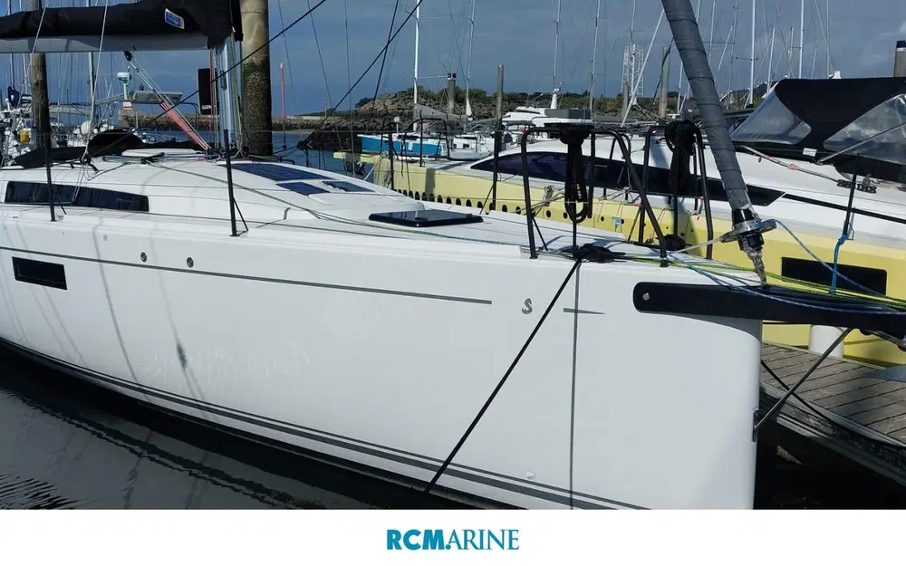 slider 1 Beneteau First 36