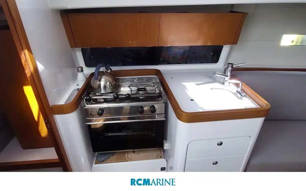 slider 21 Beneteau First 36