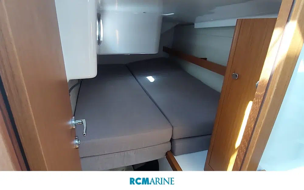 slider 27 Beneteau First 36