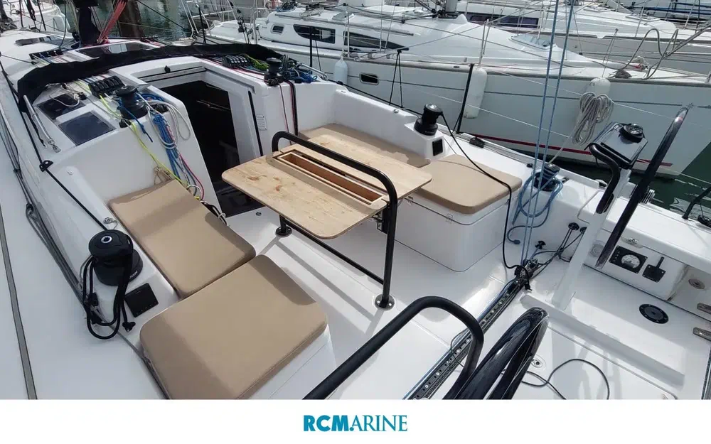 slider 3 Beneteau First 36