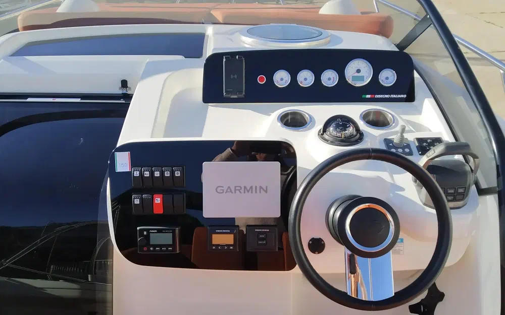 slider 18 Cranchi Endurance 30