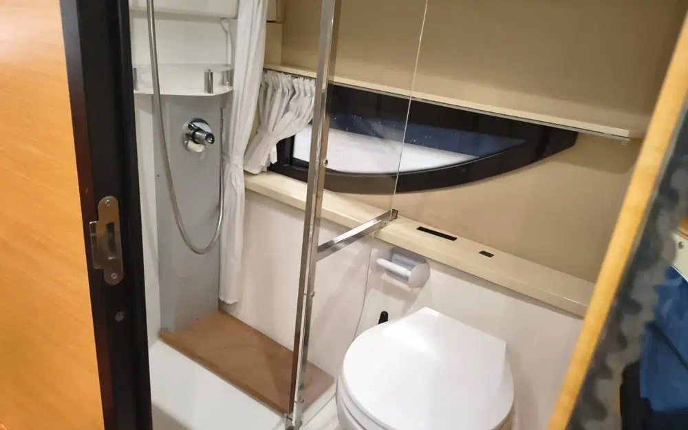 slider 10 Cranchi Endurance 33