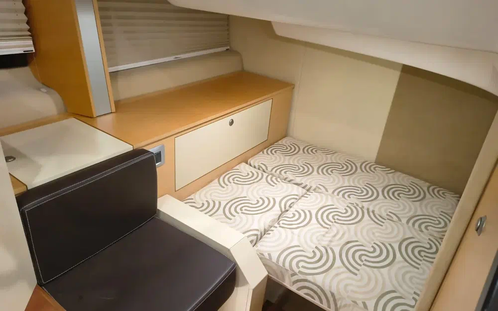 slider 12 Cranchi Endurance 33