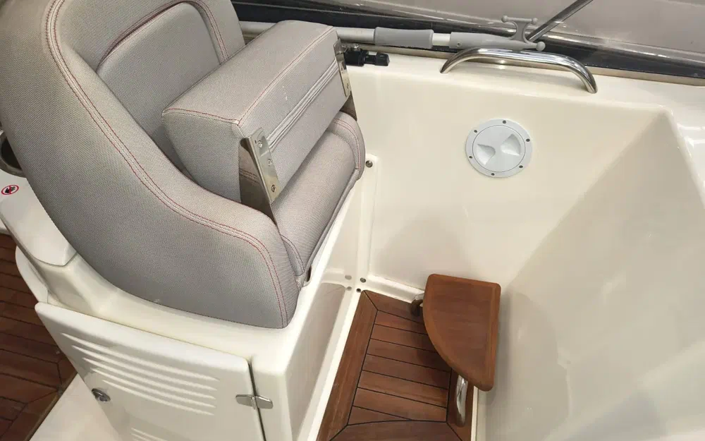 slider 15 Cranchi Endurance 33