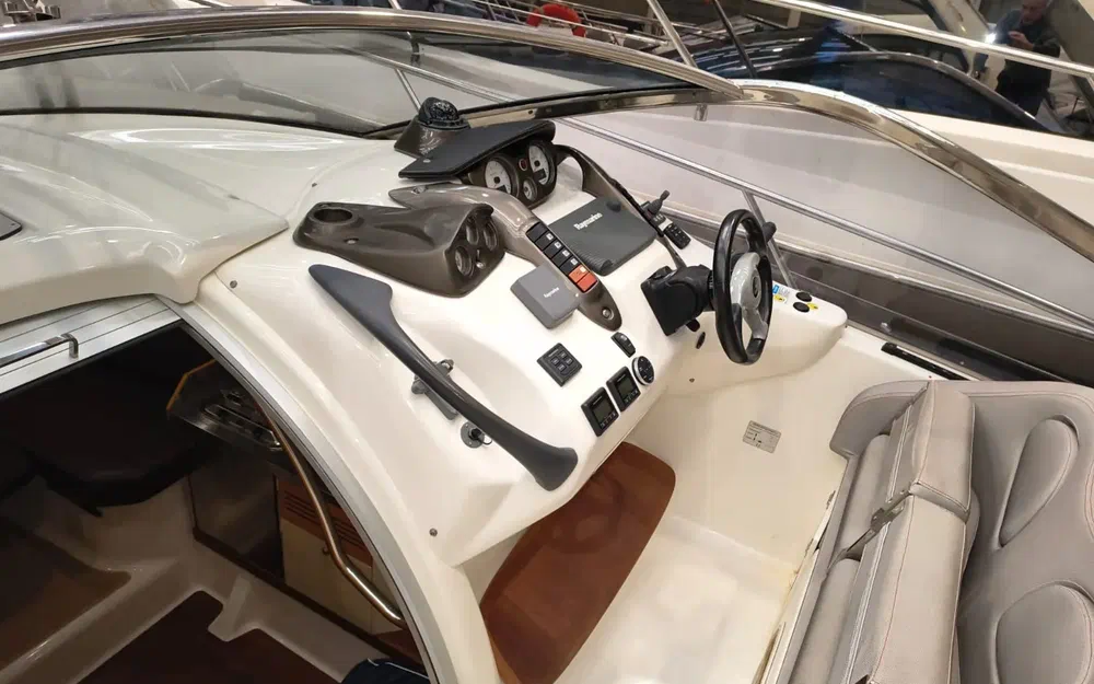 slider 3 Cranchi Endurance 33