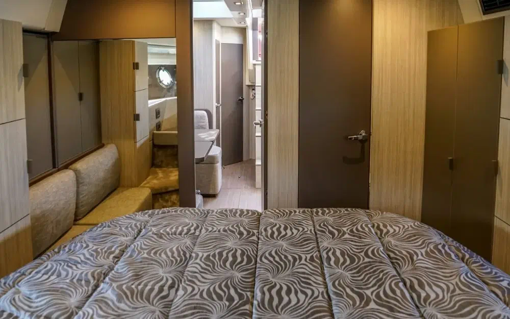 slider 13 Cranchi M 44 Hard Top