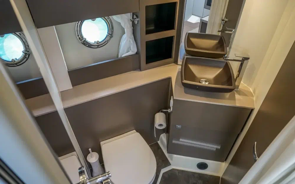 slider 15 Cranchi M 44 Hard Top