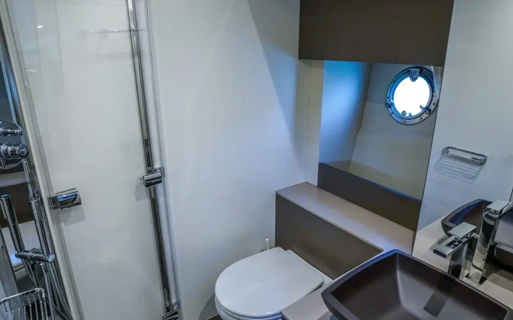 slider 14 Cranchi M 44 Hard Top