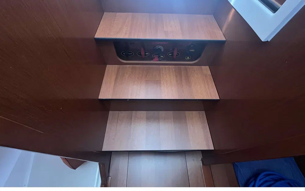 slider 6 Beneteau Swift Trawler 34 Fly