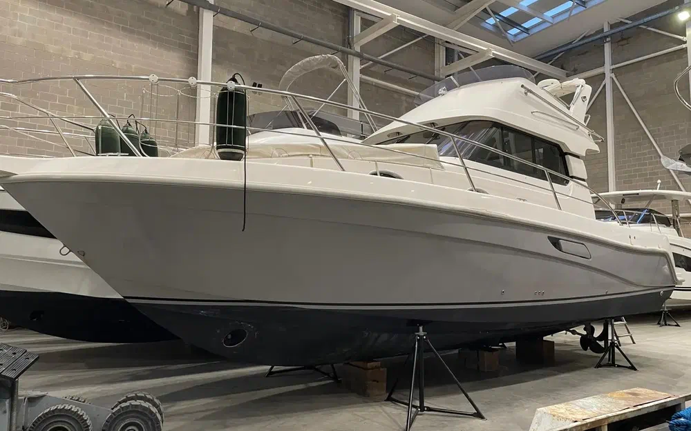 slider 1 Faeton 10.40 Fly Moraga