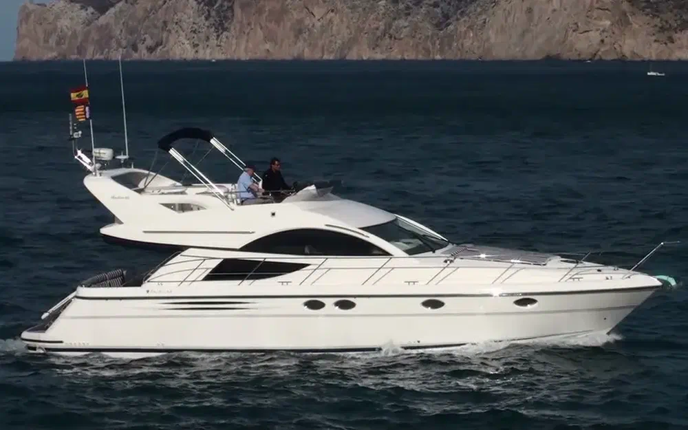 slider 0 Fairline Phantom 46