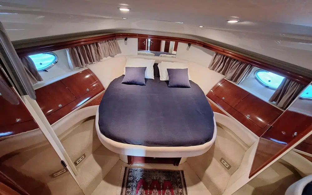 slider 21 Fairline Phantom 46