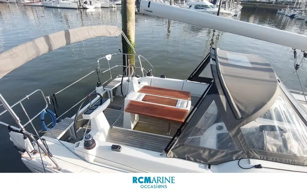 slider 5 Beneteau Oceanis 34.1