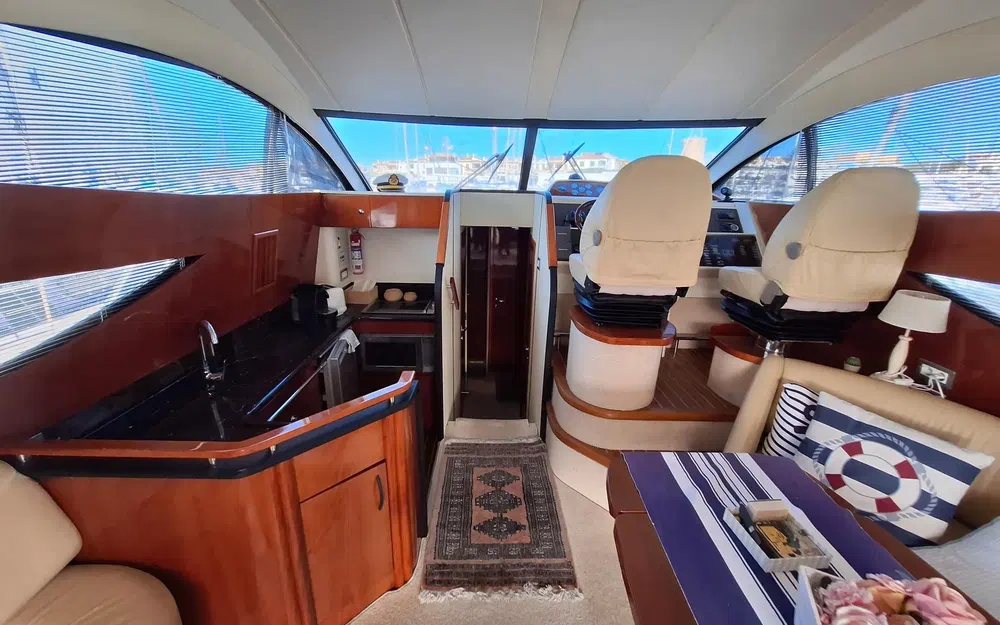 slider 11 Fairline Phantom 46