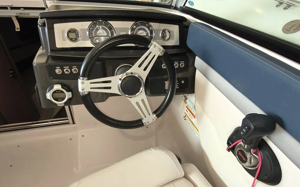 slider 18 Jeanneau Cap Camarat 6.5 CC Serie 3