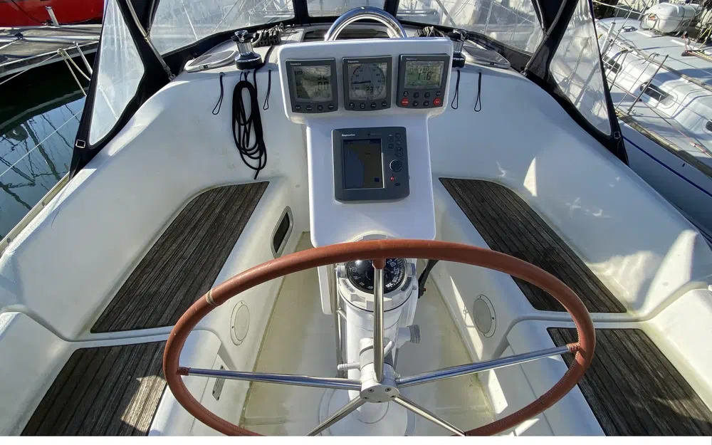 slider 2 Beneteau Oceanis 343