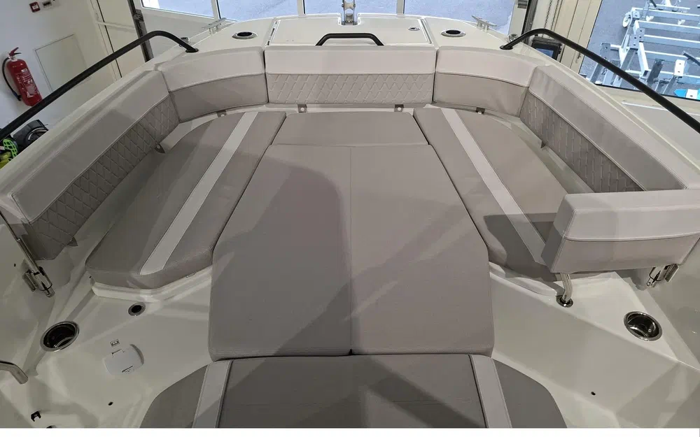 slider 9 Beneteau Flyer 8 SPACEdeck V2