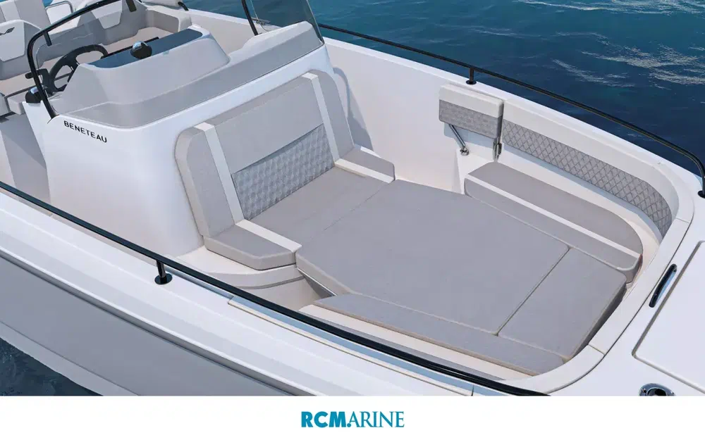 slider 2 Beneteau Flyer 8 SPACEdeck V2