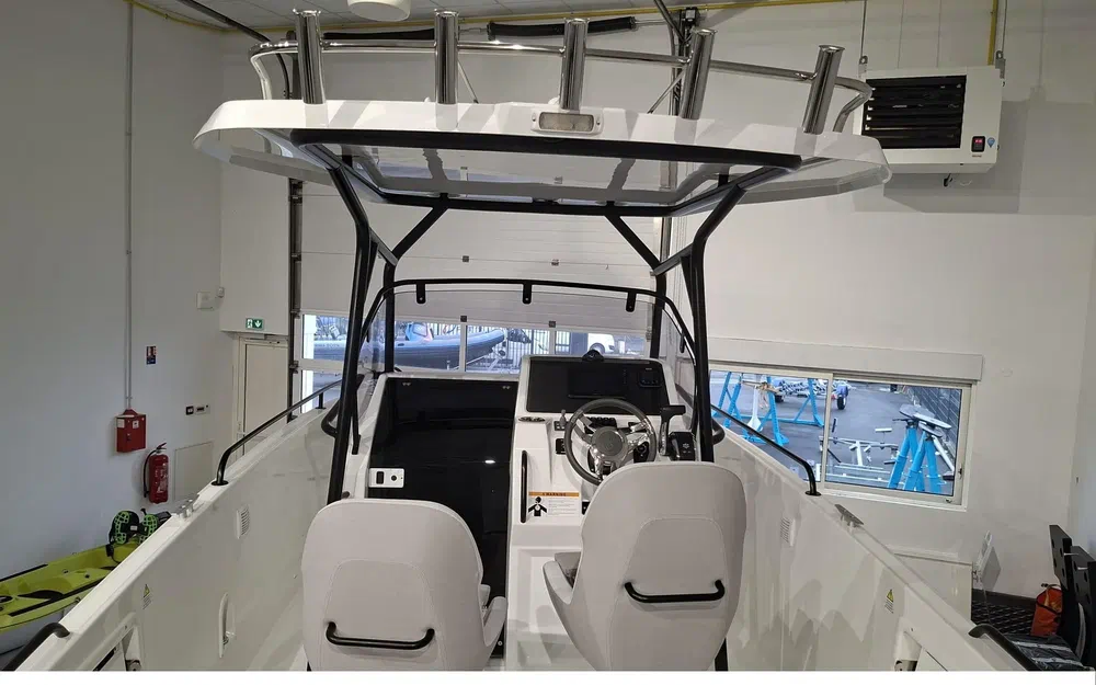 slider 6 Beneteau Flyer 8 SPACEdeck V2