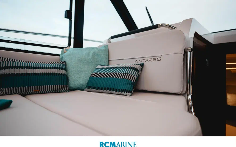 slider 12 Beneteau Antares 9 OB Antares 9 V2