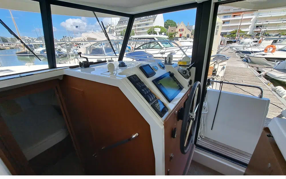 slider 11 Beneteau Swift Trawler 35