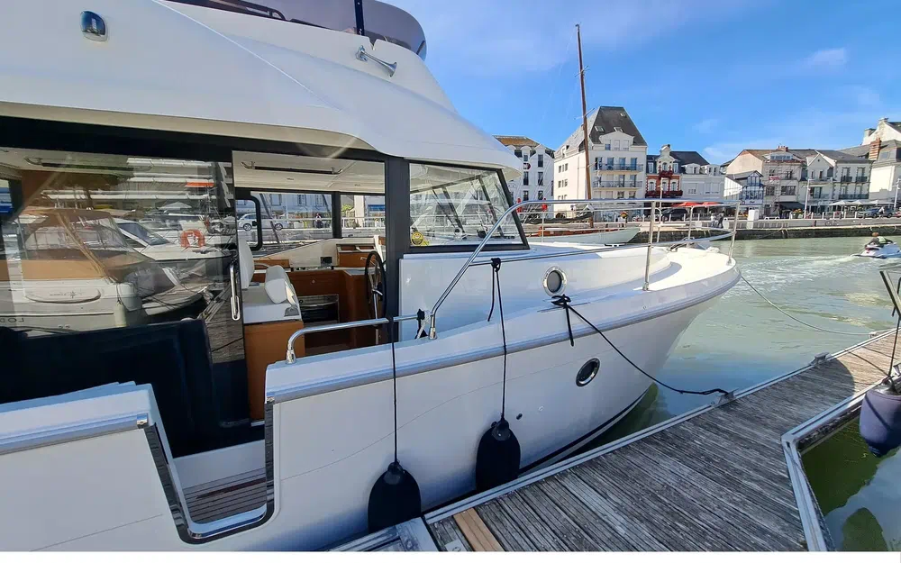 slider 2 Beneteau Swift Trawler 35
