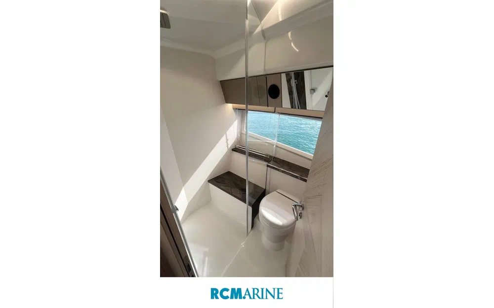 slider 15 Galeon 400 Fly